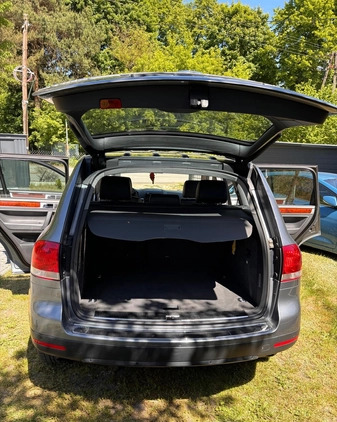 Volkswagen Touareg cena 22700 przebieg: 234000, rok produkcji 2004 z Miłosław małe 154
